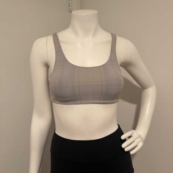 ALO Yoga Light Gray Sports Bra - Picture 1 of 4